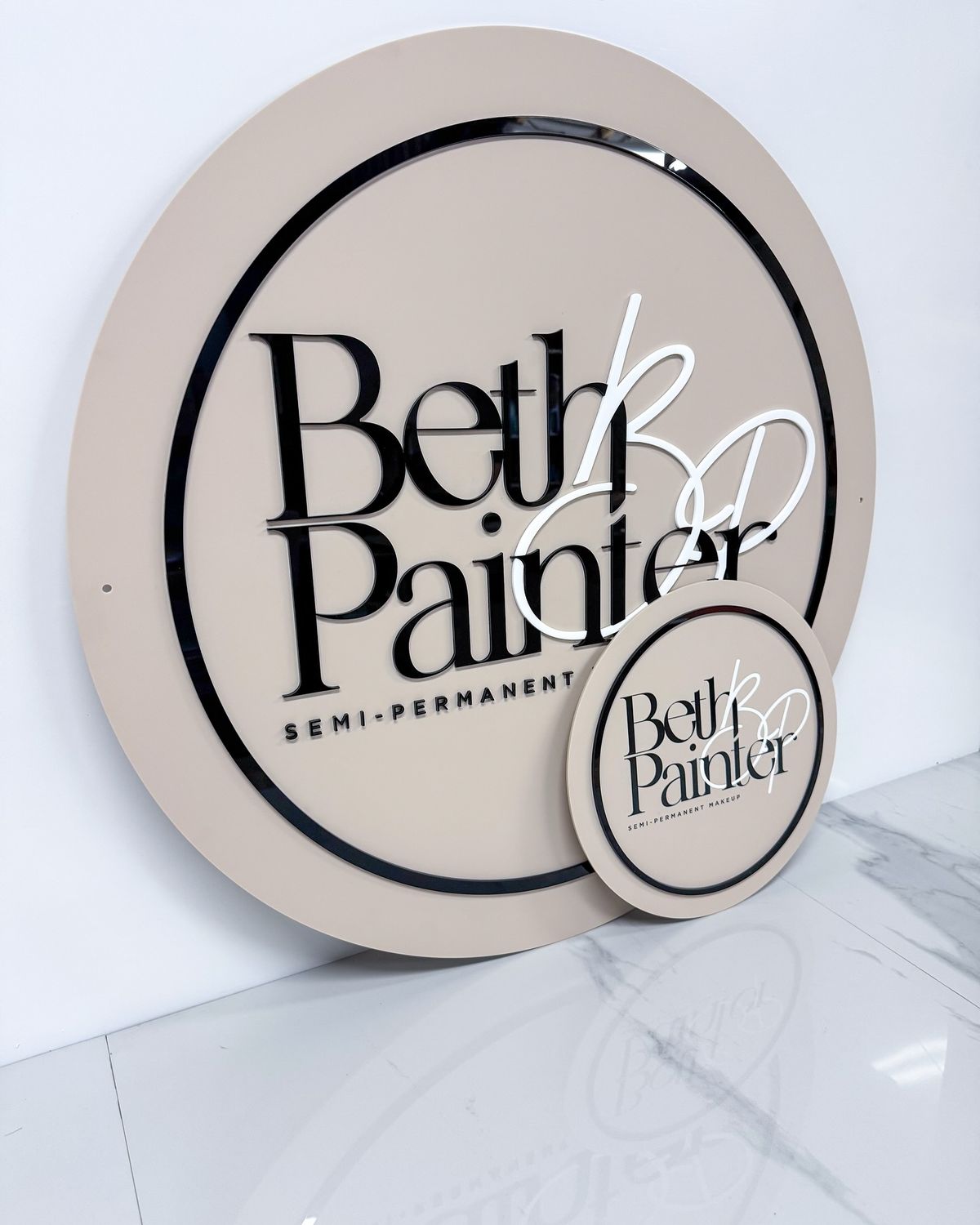 Custom Round Acrylic Business Sign – LED-Backlit Logo Display