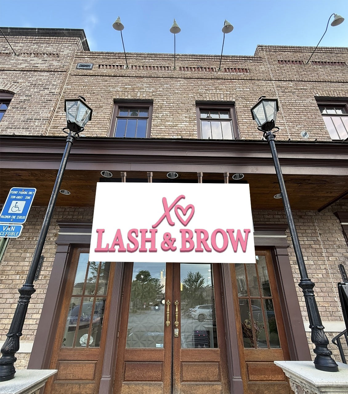 XO Lash & Brows 3D Metal Nonlit with Backboard Sign